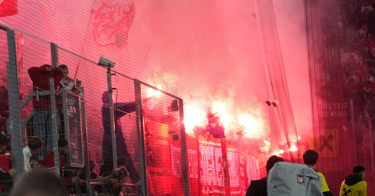 A pirotechnikai támadások miatt a meccs előtt a grazi derbi lefújását is mérlegelte a rendőrség