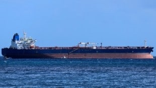 Anderswo werden Tanker der russischen „Schattenflotte“ beschlagnahmt, an die USA kann Russland ...