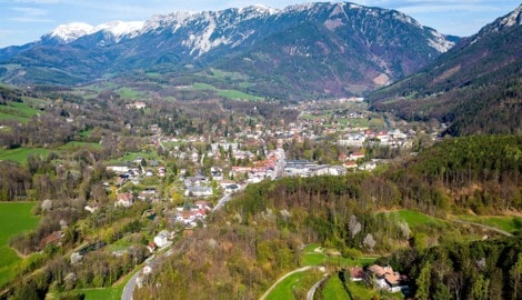 Die pittoreske Gemeinde Reichenau an der Rax in Niederösterreich wurde zum Ziel einer groß ...