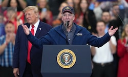 Amtsinhaber Dan S. Sullivan wird von Trump unterstützt.