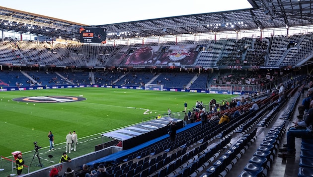 Im Stadion Wals-Kleßheim wird unter anderem die Beleuchtung erneuert.