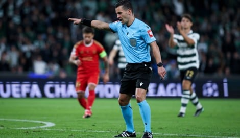 Der schottische Schiedrichter sorgte beim LASK-Sieg für mehrere Aufreger.