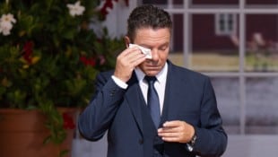 In der letzten Sendung vergoss Stefan Mross Tränen – jetzt deutet er an, dass „Immer wieder ...