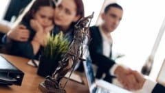 Allein in Kärnten gab es im Vorjahr an den Bezirksgerichten 2692 Pflegschaftsverfahren um ...
