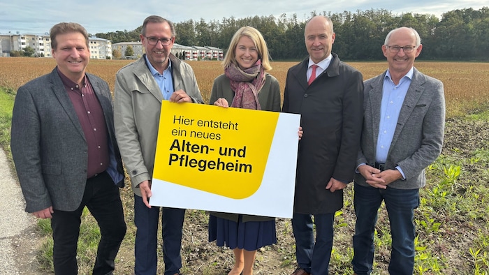 Fixierten bereits 2024 den neuen Standort: SP-Stadtvize Stefan Bauer, Christian Deleja- Hotko, ...