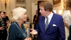 Königin Camilla mit ihrem Sohn Tom Parker Bowles