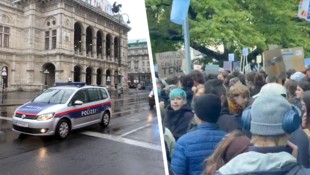 Bei der TU Wien versammelten sich um 15 Uhr bereits die Teilnehmer der Demo.