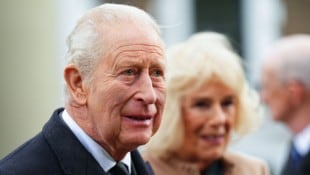 Schock für den König: Sein Freund Simon Rufus Isaacs starb, während Charles auf den Bahamas ...