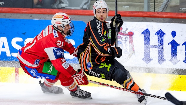 Clay Hanus (r.) und die 99ers verloren im ersten Saison-Duell beim KAC mit 2:6.