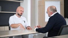 Ein Jahr nach der Tragödie im Krankenhaus Rohrbach traf „Krone“-Redakteur Robert Loy den ...