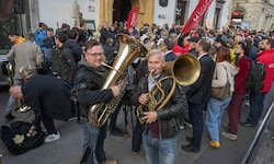 Vor der Landtagssitzung am Dienstag wurde gegen die Kürzungen protestiert. 