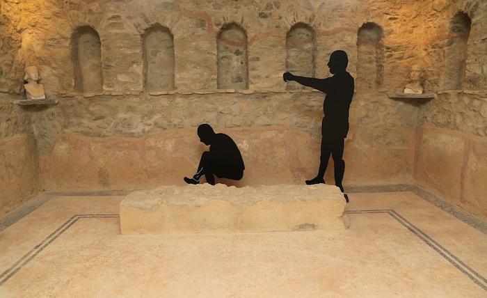 Ab etwa 50 vor Christus ließen sich Römer auf dem Magdalensberg nieder.