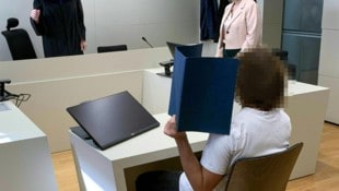 In der Steiermark hat ein 26-Jähriger Kickls Kletterroute beschädigt – aus politischen Gründen, ...