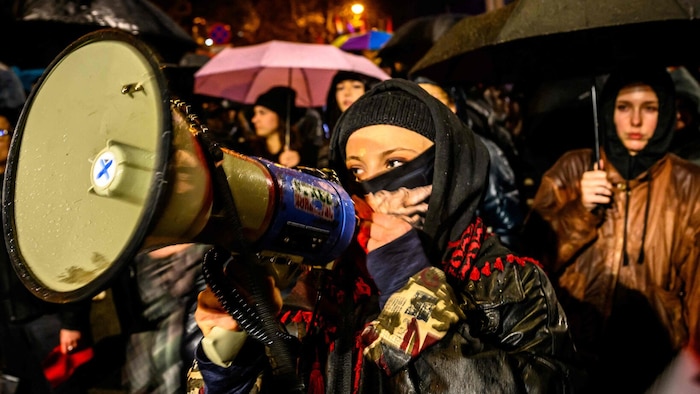 Am Donnerstag versammelten sich Demonstrierende in mehreren polnischen Städten.
