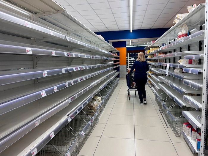 Für die Italiener gibt es im Supermarkt aktuell wenig Auswahl.