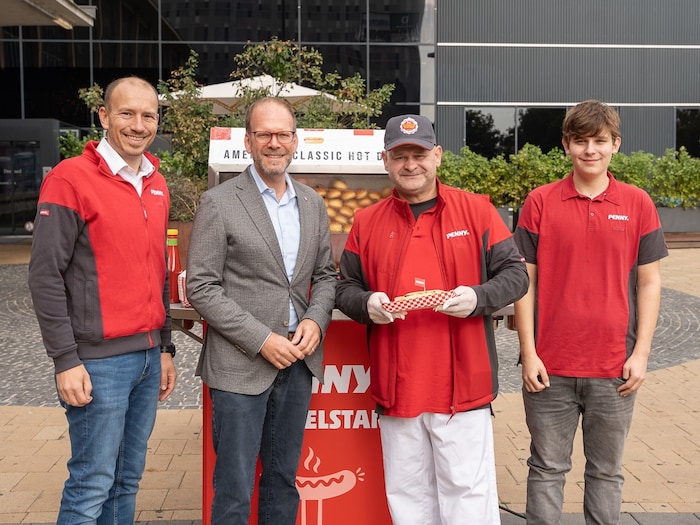 Thomas Ruhmer (Verkaufsleiter Fleisch und diplomierter Fleischsommelier), Mag. Dietmar Baurecht ...