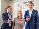 Caritas-Wien-Direktor Klaus Schwertner, „Ein Funken Wärme“-Schirmherrin Barbara Stöckl und Ivan ...
