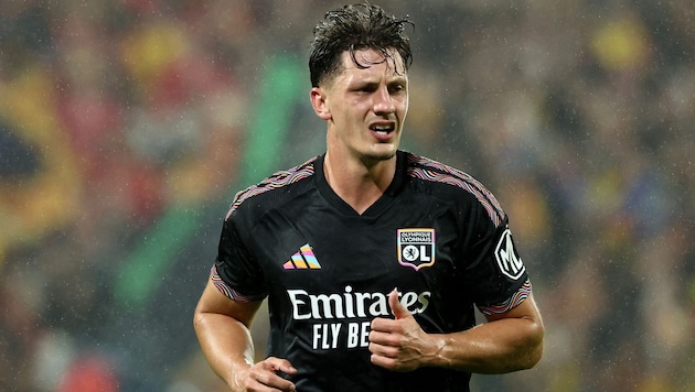 Felix Bacher muss einen Tag länger auf das Duell gegen PSG warten.