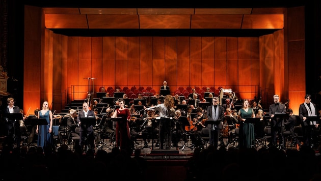 Daniela Musca am Pult, Sänger und Orchester entfachten ein musikalisches Feuerwerk
