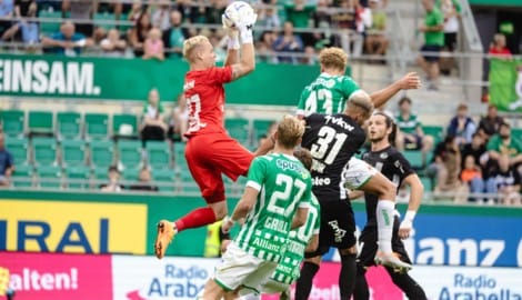 In den letzten beiden Auswärtsspielen gegen Rapid blieben Lustenau-Torhüter Domenik Schierl ...
