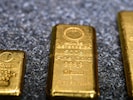 Der Goldpreis ist am Freitag erstmals seit drei Monaten wieder unter 4000 US-Dollar pro Feinunze ...