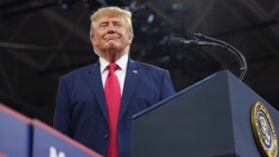 US-Präsident Donald Trump hat einen möglichen weiteren Militäreinsatz gegen den Iran angedeutet. ...