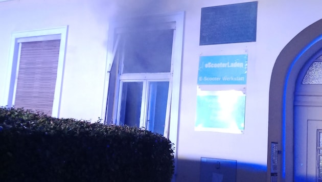 Ein Übergreifen der Flammen konnte die Feuerwehr zum Glück verhindern.