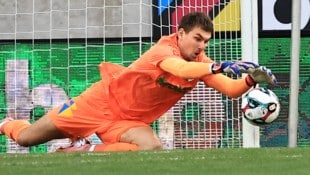 Ex-WSG-Goalie Adam Stejskal unterschreibt bei Sturm. Der Tscheche wird das Tormannteam-Team bis ...
