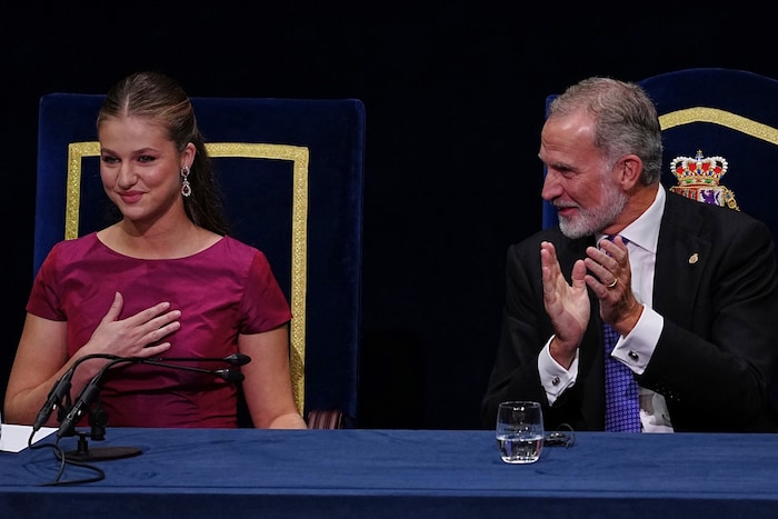 Papa Felipe war an diesem Abend sichtlich stolz auf seine Tochter.
