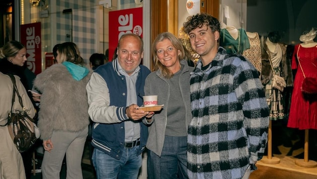 Familie Blochberger: Papa Georg, Mama Andrea und Sohn Fabian.