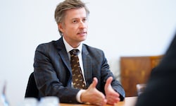 Franz Wolf, Direktor des Österreichischen Integrationsfonds, über Werte, Schule und Islam.
