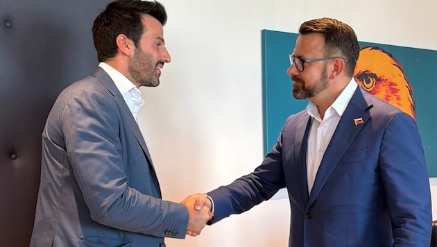 Handschlag: Mit unseren Nachbarn soll jetzt ein gemeinsames Brücken-Projekt erarbeitet werden.