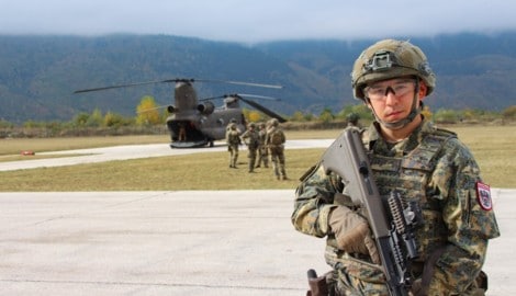 Korporal Nico H. steht im EUFOR-Einsatz in Bosnien. Übungen und Patrouillen stehen an der ...