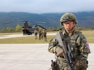 Korporal Nico H. steht im EUFOR-Einsatz in Bosnien. Übungen und Patrouillen stehen an der ...