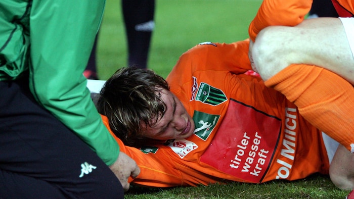Andreas Hölzl brach sie nach einem Tritt die Hand.