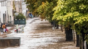 Bei Krisenfällen wie etwa Hochwasser sollen die Helfer durch das neue System besser ...