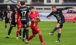 Kapitän Löw (rechts) und Thalgau kamen wie verwandelt aus der Kabine