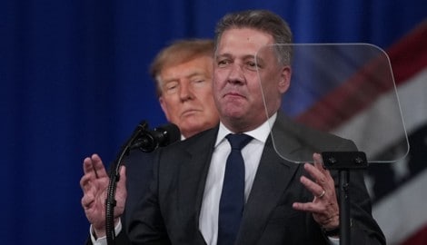 Audi-Chef Gernot Döllner bei einer Wahlveranstaltung von US-Präsident Donald Trump