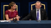 Am Freitagabend besuchte König Felipe gemeinsam mit seiner Tochter Kronprinzessin Leonor die ...