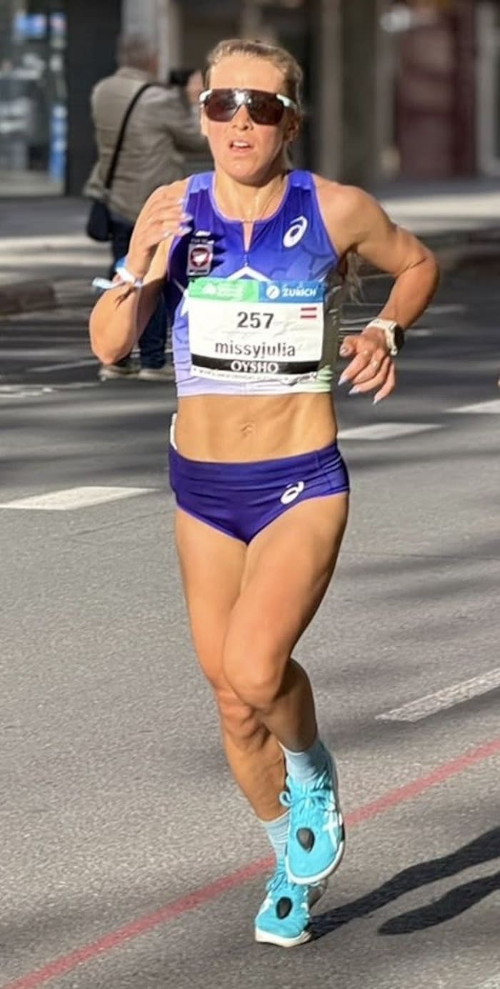 Julia Mayer