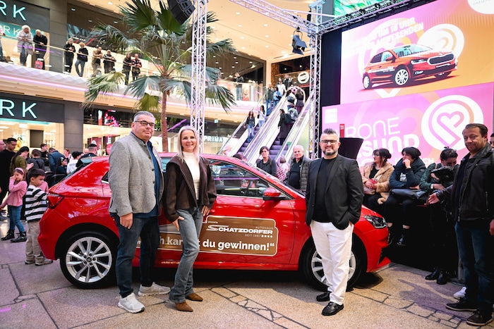 Starke Partner: Wolfgang Eisner (Rotes Kreuz), Plus-City-Marketingchefin Isabel Hahn und Mustafa ...