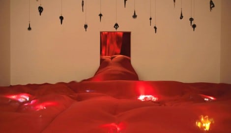 Im Bauch des Wals: „Pinocchios Casino“, preisgekrönter Biennale-Beitrag, ist in Prag wieder zu ...