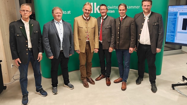 Gigler, Herrmann, Cik, Huber, Linder und Dörflinger (vl) bei der Präsentation der ...