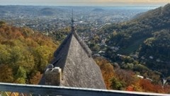 Ein traumhafter Ausblick von der Burgruine aus – doch die Freude ist getrübt!