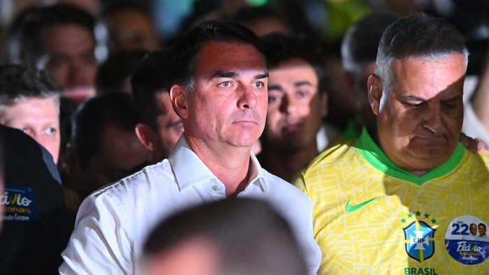 Der Herausforderer Flávio Bolsonaro will die Niederlage nicht anerkennen.