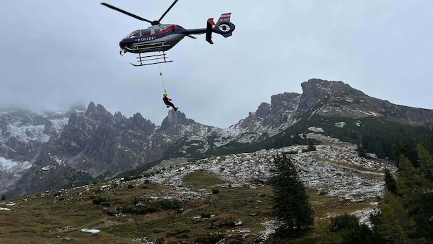 Zwei junge Wanderer wurden auf der Taghaubenscharte vom Polizei-Hubschrauber ausgeflogen.