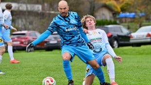 Marko (li.) &amp; Draschitz bogen Sachsenburg mit Bacher klar 4:0.