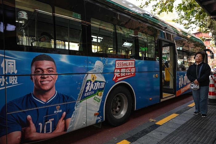 Mbappé ist in China eine beliebstes Werbegesicht.