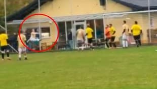 Viktring-Stürmer Zijad Kaltak netzte spektakulär per Seitfallzieher ein.