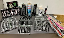 Die Polizei hat 254 pyrotechnische Gegenstände sichergestellt.